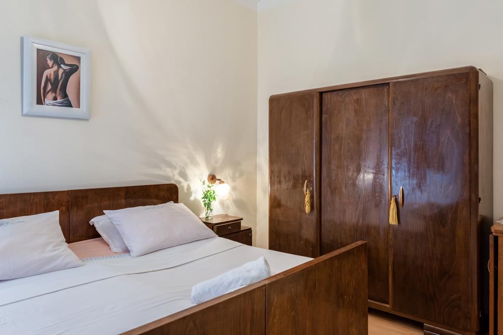 Apartments Bralic Vis Ngoại thất bức ảnh